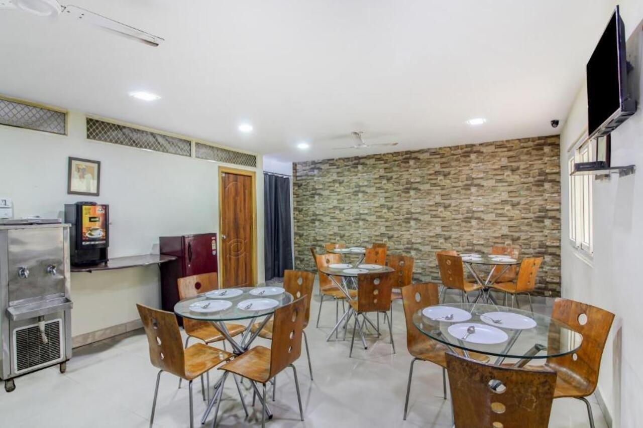 Treebo Srico, Banjara Hills Hotel Hyderabad Eksteriør billede