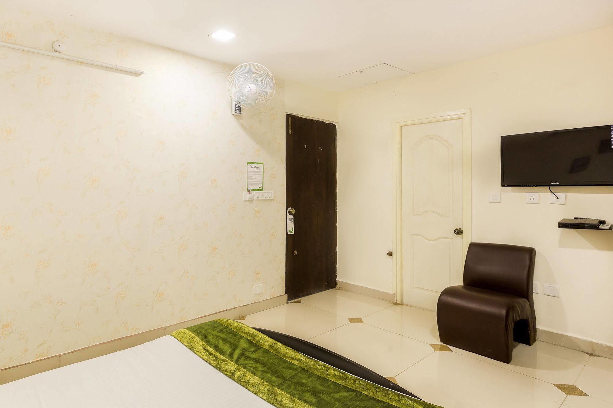 Treebo Srico, Banjara Hills Hotel Hyderabad Eksteriør billede
