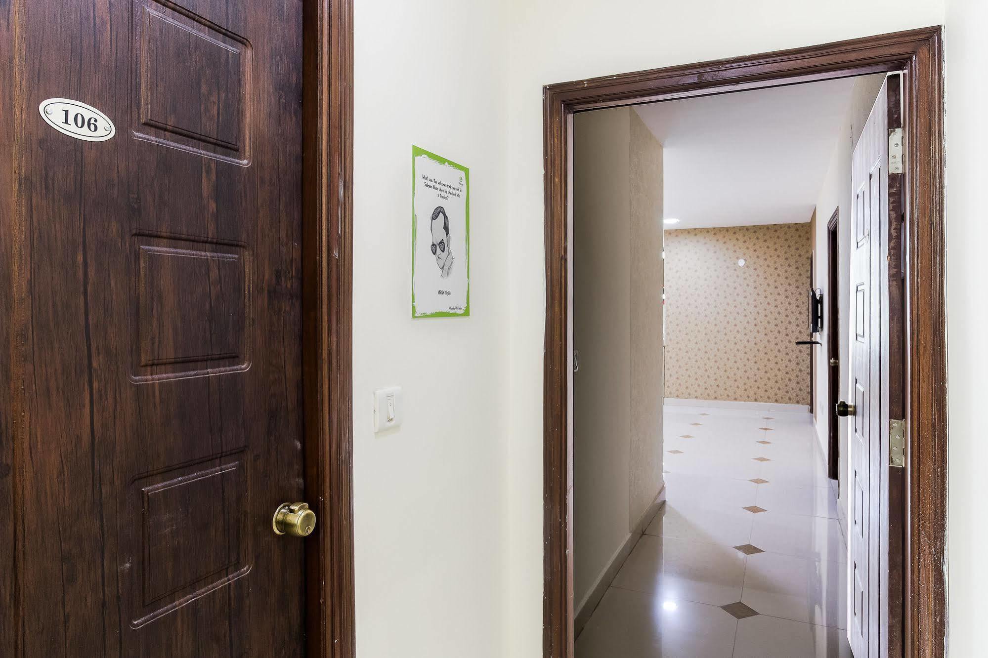 Treebo Srico, Banjara Hills Hotel Hyderabad Eksteriør billede